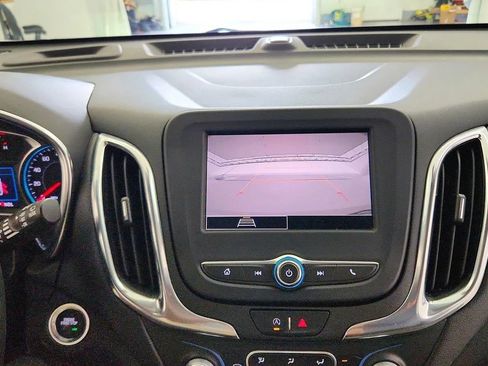 Used 2022 Chevrolet Equinox LT FWD image 17