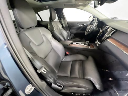 Used 2023 Volvo S60 B5 Ultimate w/ Climate Package image 30