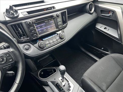 Used 2018 Toyota RAV4 XLE image 15