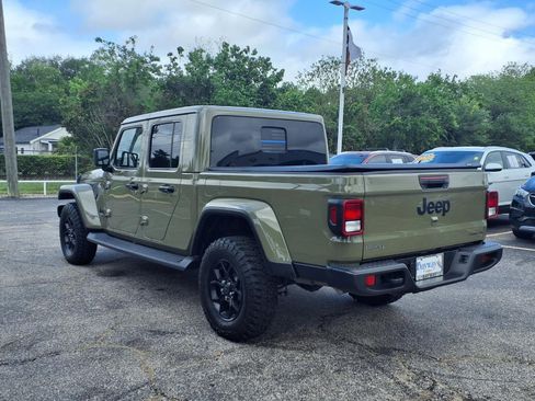 Used 2025 Jeep Gladiator Sport image 23