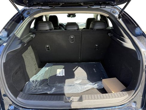 New 2026 MAZDA CX-30 AWD 2.5 S w/ Select Sport Pkg image 17