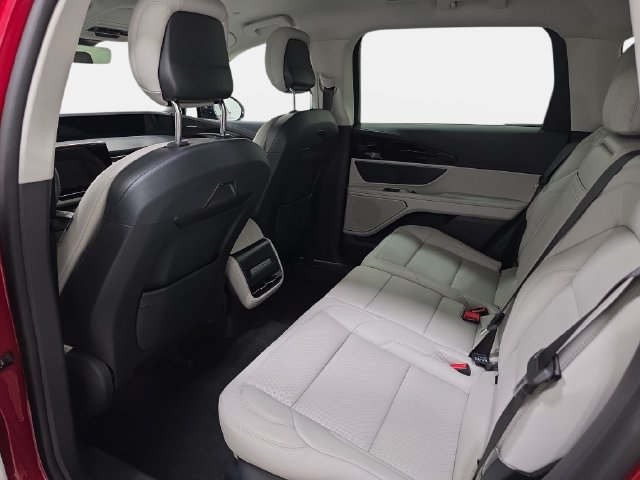 New 2026 Lincoln Nautilus Premier w/ Jet Appearance Package AWD/4WD image 10