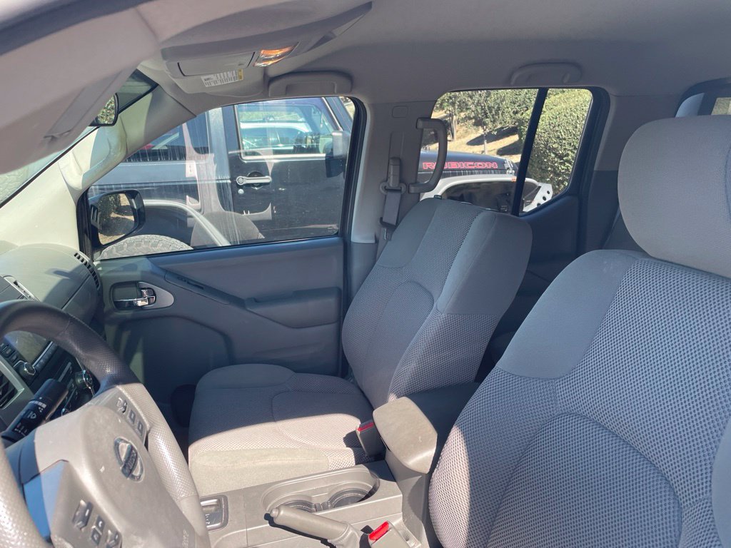 Used 2018 Nissan Frontier SV RWD image 9