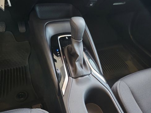 Certified 2025 Toyota Corolla LE image 17