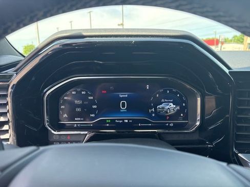Used 2024 Chevrolet Silverado 1500 High Country w/ Technology Package AWD/4WD image 16