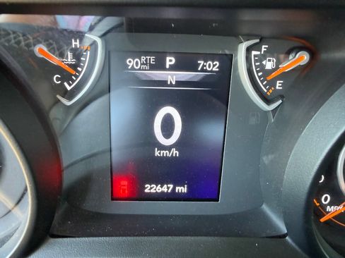 Used 2025 Jeep Gladiator Sport AWD/4WD image 13