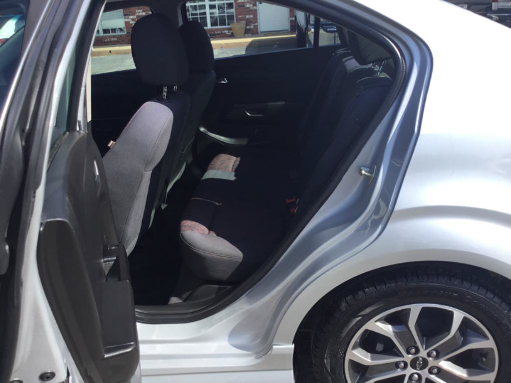 Used 2018 Chevrolet Sonic LT w/ RS Package FWD image 34