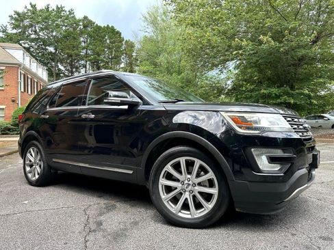 Used 2017 Ford Explorer Limited image 5