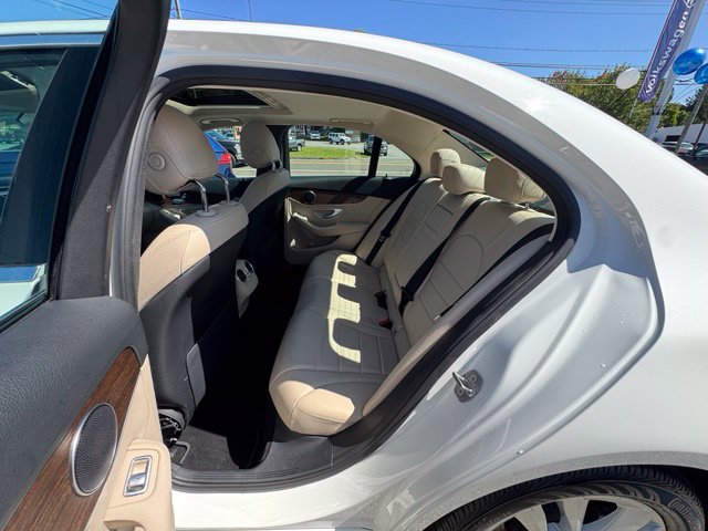 Used 2019 Mercedes-Benz C 300 4MATIC Sedan image 9