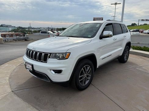Used 2018 Jeep Grand Cherokee Limited AWD/4WD image 11