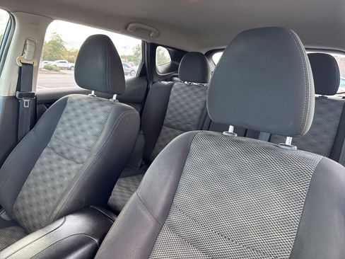 Used 2018 Nissan Rogue Sport SV w/ SV All-Weather Package image 11