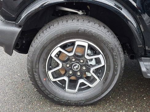 New 2025 Ford Bronco Outer Banks image 4