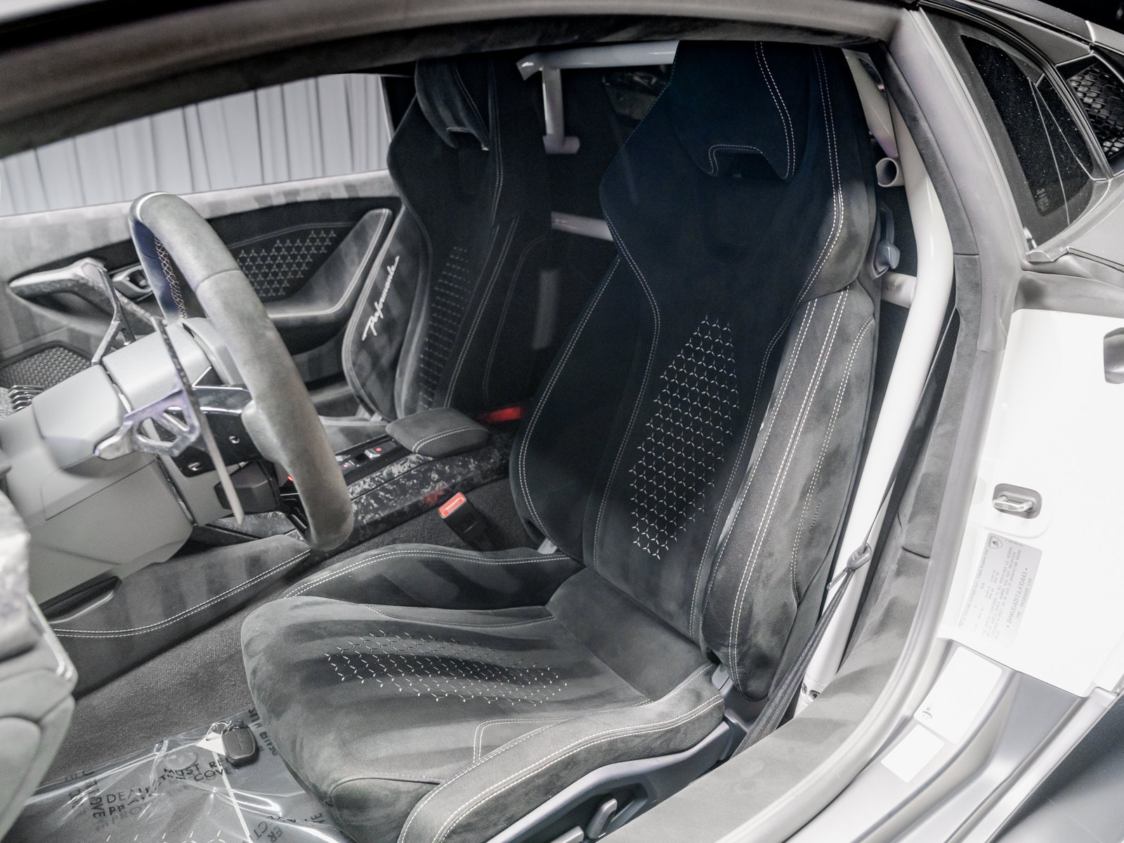 Used 2018 Lamborghini Huracan Performante AWD/4WD image 56