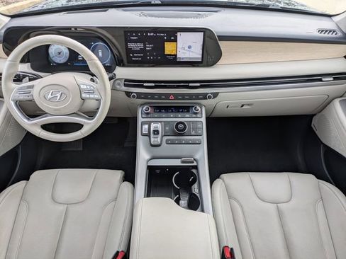 Used 2024 Hyundai Palisade Limited FWD image 18