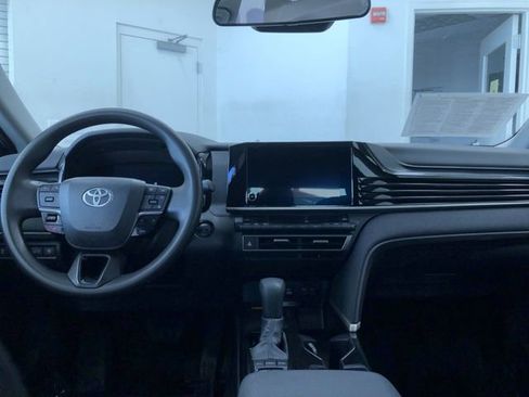 Used 2025 Toyota Camry LE image 18