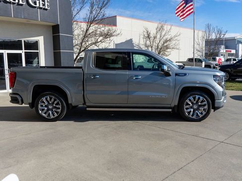 Used 2024 GMC Sierra 1500 Denali w/ Denali Reserve Package image 8