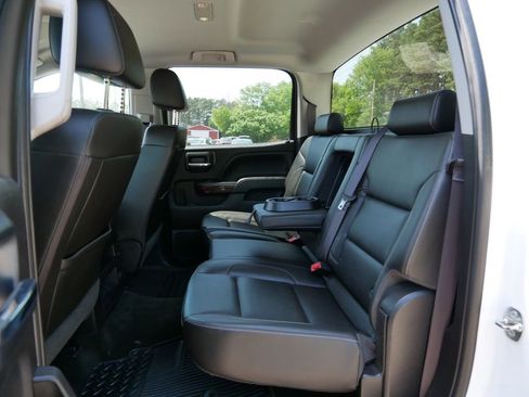 Used 2016 GMC Sierra 3500 SLE w/ SLE Preferred Package AWD/4WD image 11