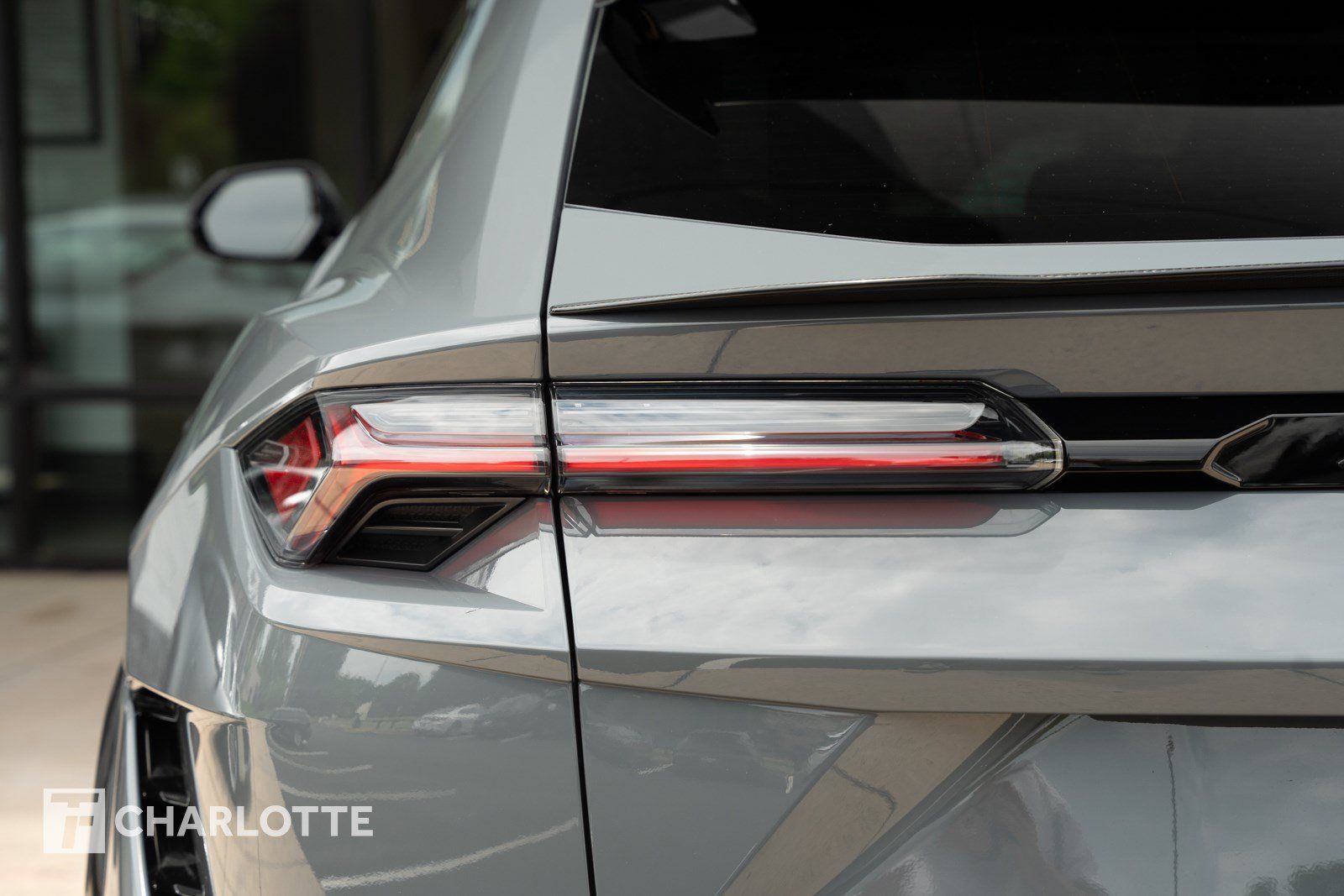 Used 2023 Lamborghini Urus Performante AWD/4WD image 15