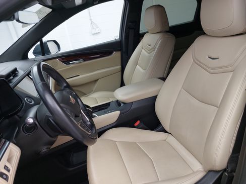 Used 2019 Cadillac XT5 Luxury AWD/4WD image 5