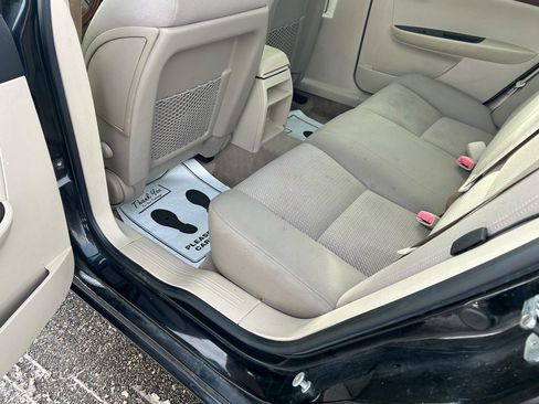 Used 2007 Saturn Aura XE image 9