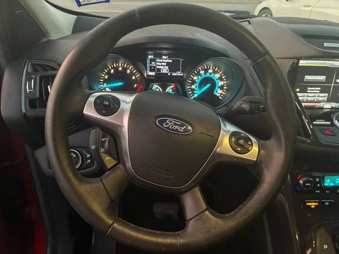 Used 2015 Ford Escape Titanium FWD image 9