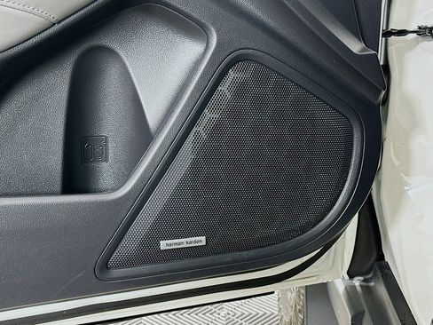 Used 2025 Subaru Outback Onyx Edition XT image 18