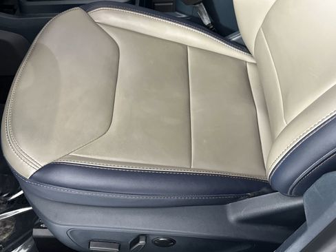 Used 2025 Ford Maverick Lariat w/ 4K Tow Package image 12