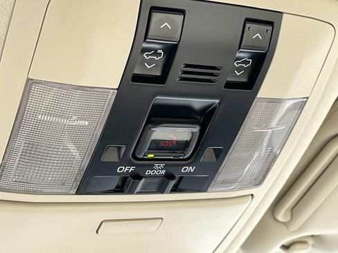 Used 2023 Lexus GX 460 Premium image 44