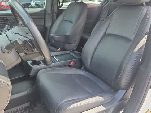 Used 2024 Honda Odyssey Sport image 18
