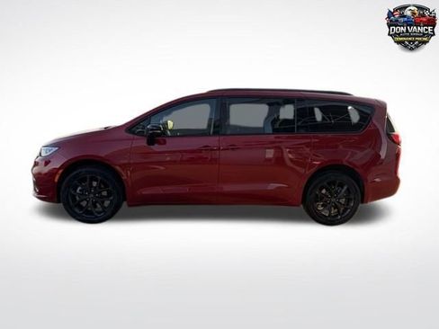 New 2026 Chrysler Pacifica Select w/ S Appearance Package AWD/4WD image 2