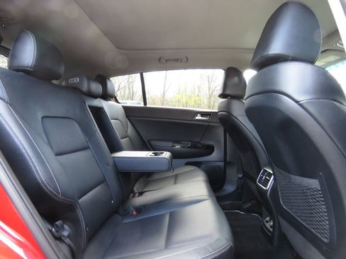 Used 2018 Kia Sportage EX w/ EX Technology Package AWD/4WD image 16