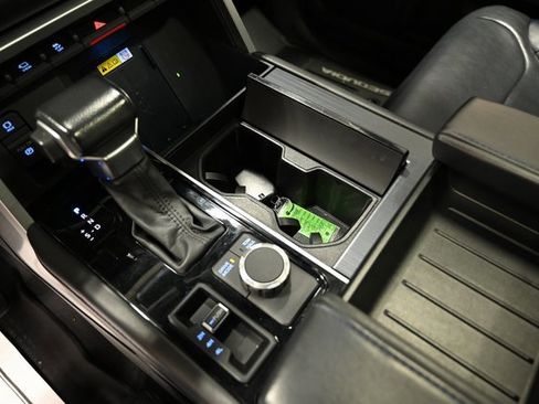 Used 2023 Toyota Sequoia Platinum image 17