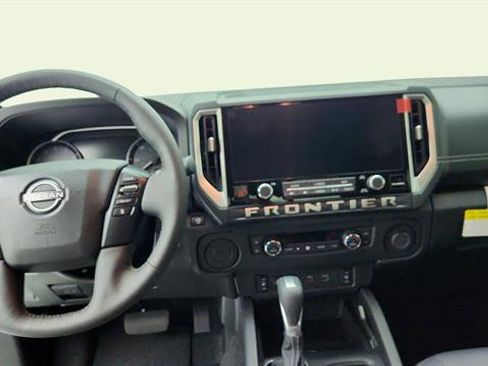 Certified 2025 Nissan Frontier SV w/ SV Convenience Package RWD image 22