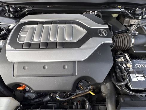 Used 2017 Acura RLX w/ Technology Package image 32