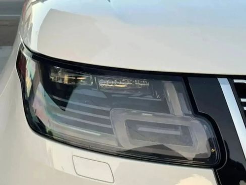 Used 2019 Land Rover Range Rover Supercharged AWD/4WD image 4
