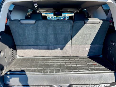 Used 2017 Cadillac Escalade Premium Luxury image 12