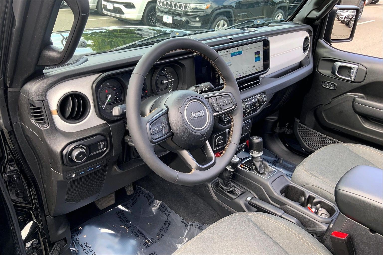 Certified 2024 Jeep Wrangler Unlimited AWD/4WD image 17