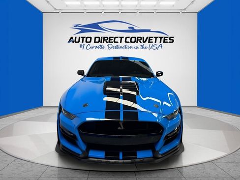 Used 2022 Ford Mustang Shelby GT500 w/ Technology Package RWD image 2
