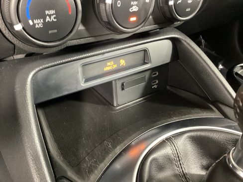 Used 2024 MAZDA MX-5 Miata Sport RWD image 18