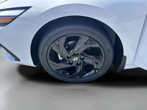 New 2026 Hyundai Elantra Sport FWD image 34