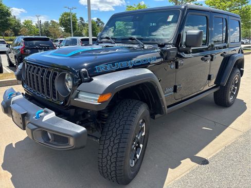 Used 2024 Jeep Wrangler Unlimited Rubicon 4xe AWD/4WD image 4