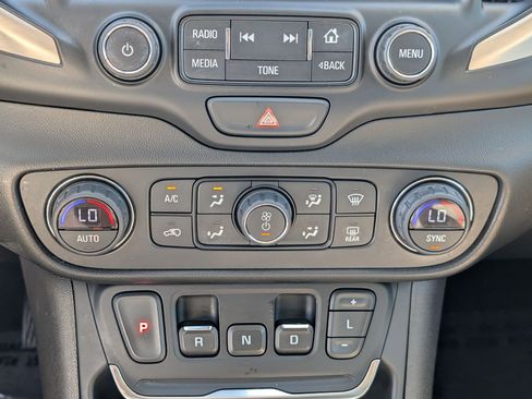 Used 2018 GMC Terrain Denali w/ Comfort Package image 22