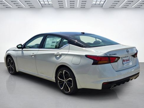 New 2026 Nissan Altima 2.5 SR FWD image 6