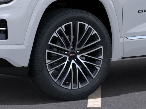 New 2027 GMC Terrain Denali w/ LPO, Black Badging Package AWD/4WD image 9