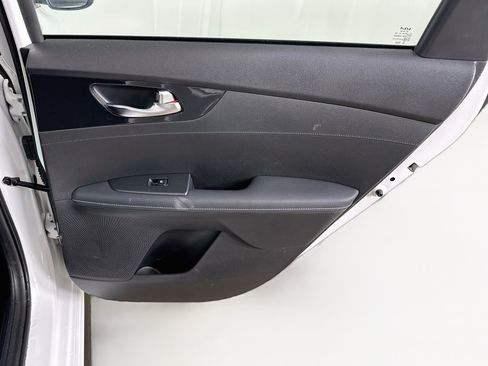 Used 2024 Kia Forte GT-Line w/ GT-Line Premium Package FWD image 30