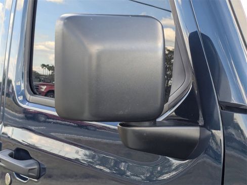 Used 2025 Jeep Wrangler Unlimited Rubicon w/ XTREMEE 35" Tire Package image 12