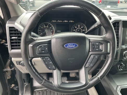 Used 2017 Ford F150 XLT w/ Equipment Group 302A Luxury image 10