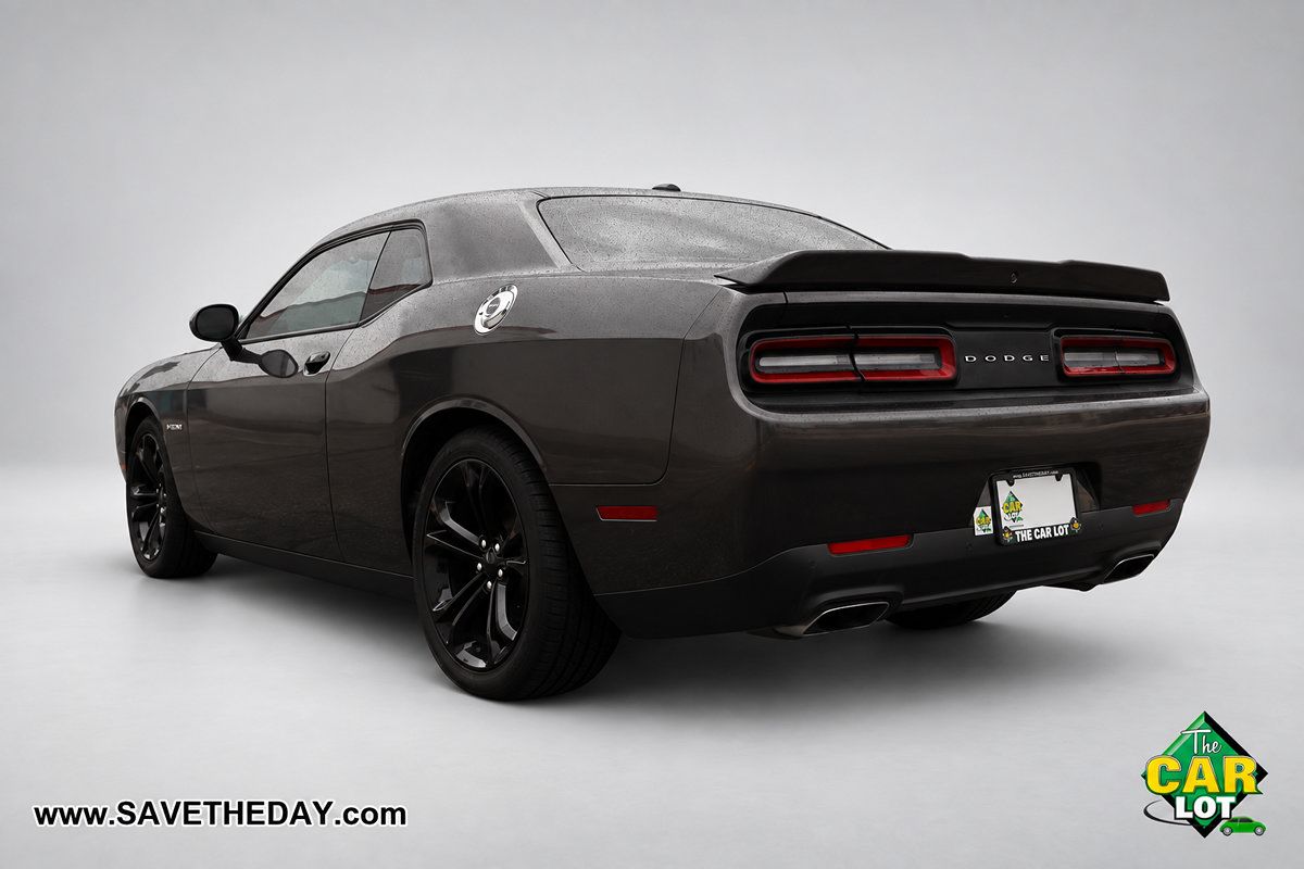 Used 2022 Dodge Challenger R/T RWD image 6
