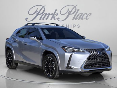 New 2026 Lexus UX 300h FWD w/ Accessory Package (2T) image 4