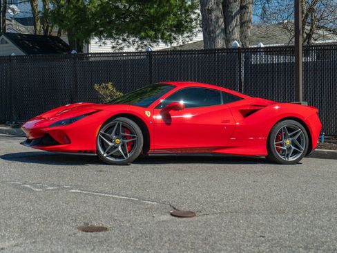 Used 2020 Ferrari F8 Tributo image 7
